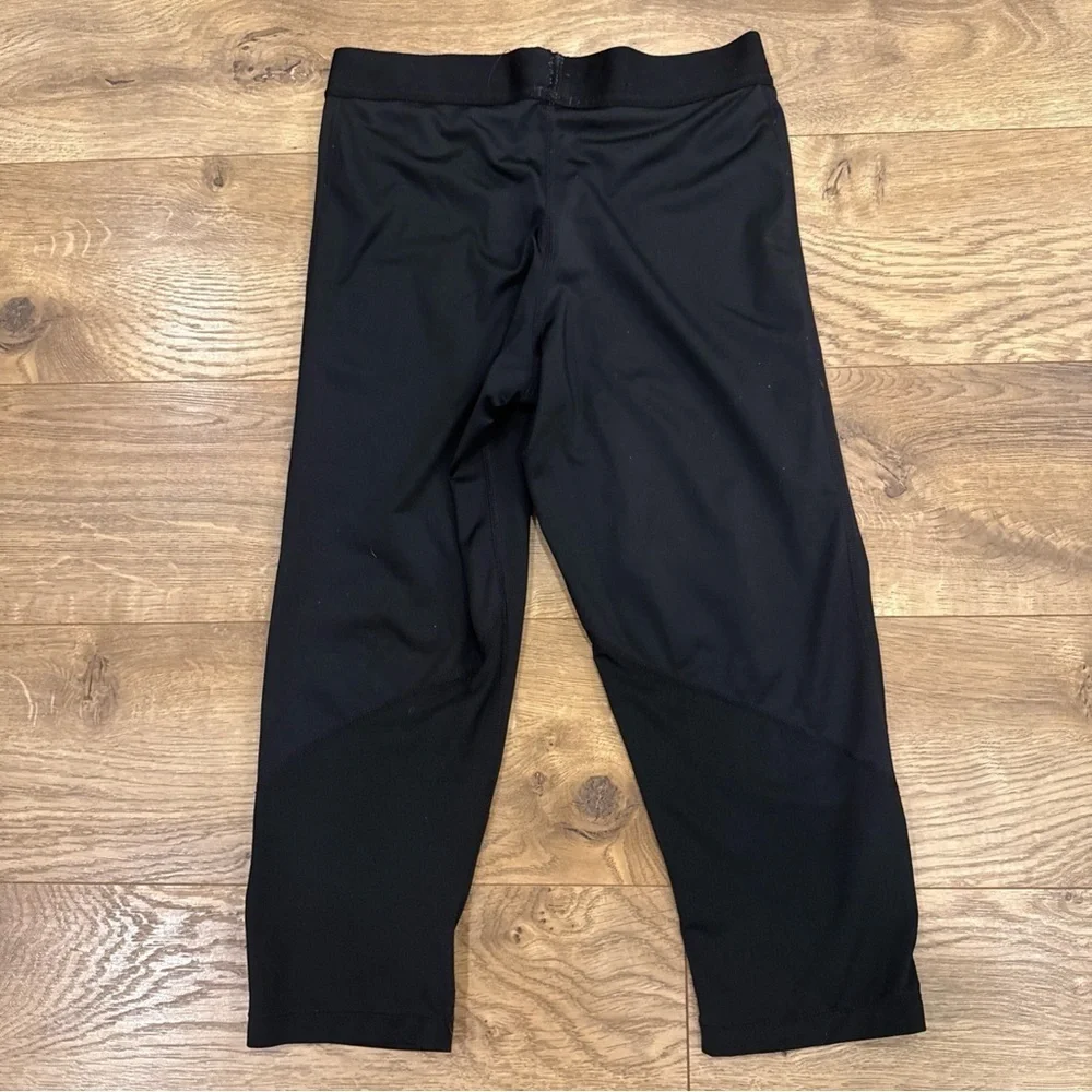 Nike Pro Dri-Fit Capri Leggings Womens Size XS Black Compression Athletic